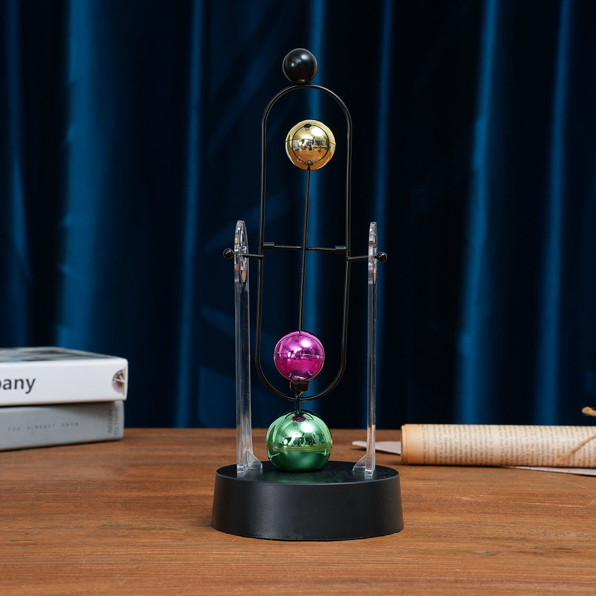 Newton Cradle Large - 뉴턴 진자 영구운동 장식품 모던 미니멀리스트